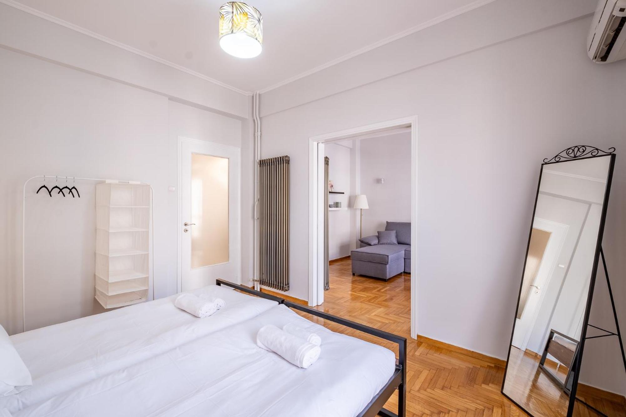 Lovely And Modern 3Bd Apartment Close To Ampelokipoi Metro Athens Exterior photo